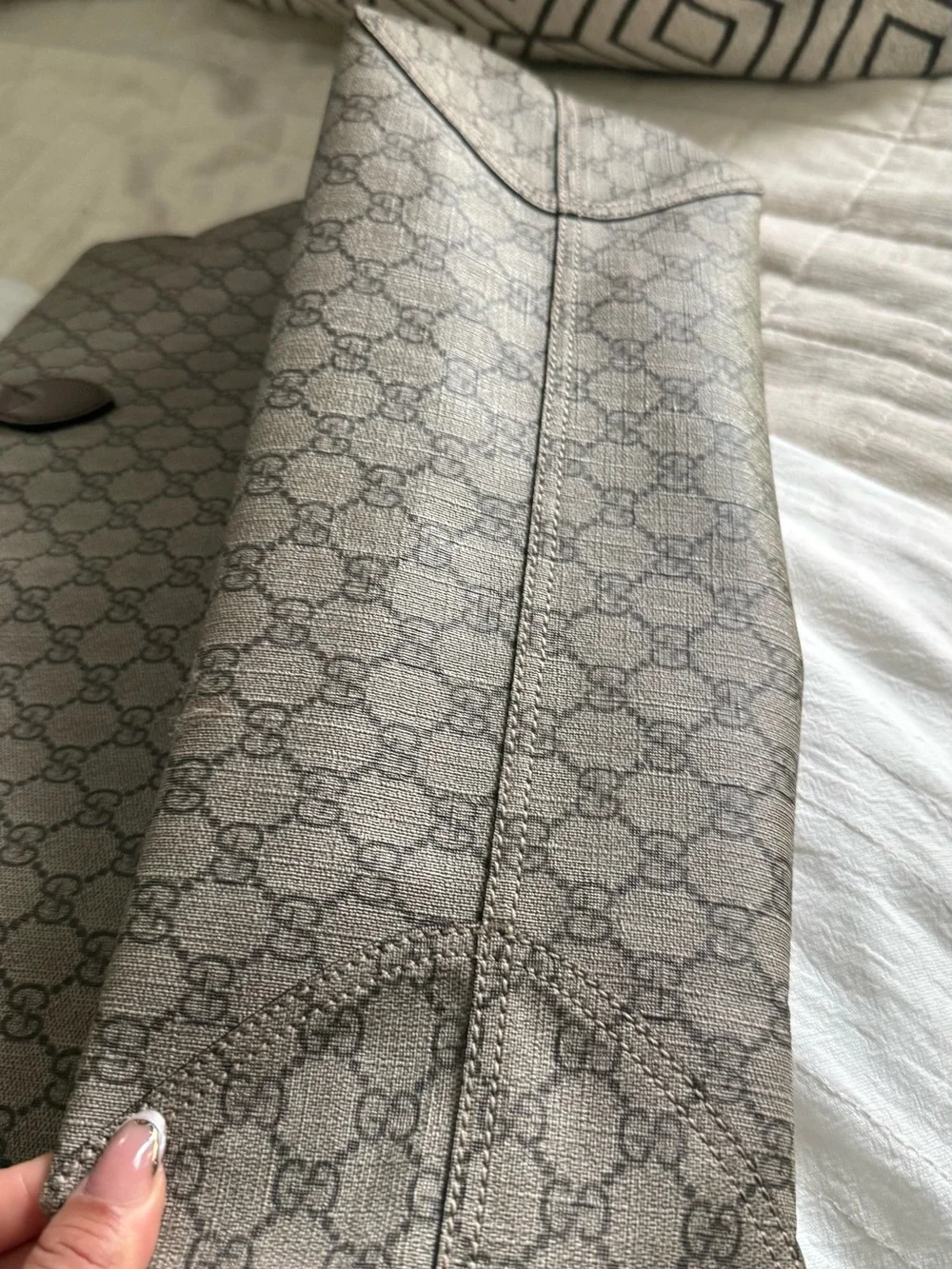 Gucci GG Supreme Zip Tote Bag | Beige/Ebony Monogram | Authentic